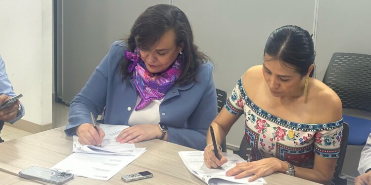 Conjuran huelga del STEUAQ con 4.3% al salario