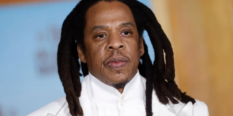 Jay-Z demanda a mujer que le acusó de violación