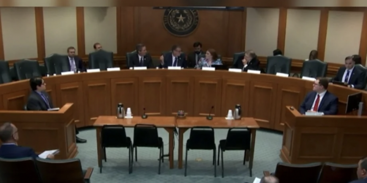 Exigen senadores de Texas presión a México por pago de agua