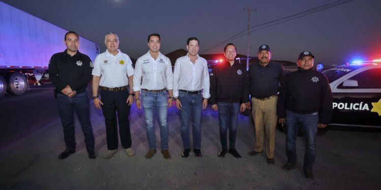 Alcaldes metropolitanos supervisan operativos de seguridad en retenes