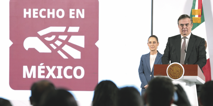 Iniciará Ebrard consultas con acereros y con sector automotriz