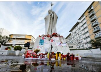 Papa Francisco continúa su tratamiento y sigue en video los ejercicios espirituales