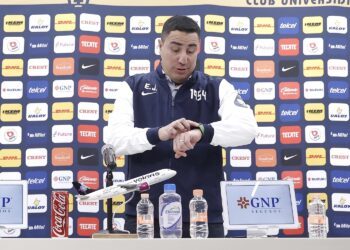 Santiago Giménez y Milán pierden con penal en el último segundo