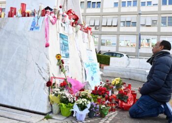 Papa Francisco sigue su tratamiento sin ventilación mecánica