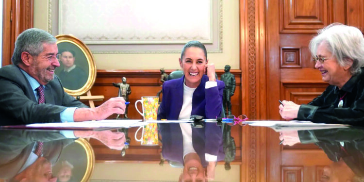 Anuncian programa de apoyo a familias de niños con cáncer