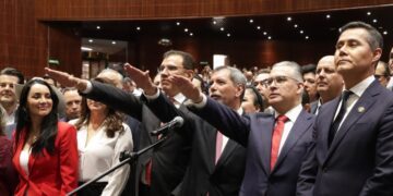 Ratifican a Edgar Amador al frente de Hacienda