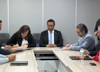 Firman acuerdo UAQ y SUPAUAQ, con lo que se conjura la huelga