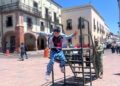 Conviven familias con miembros del Ejército en Plaza de Armas