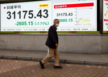 Bolsas de Asia se desploman por el temor a los efectos de la guerra comercial
