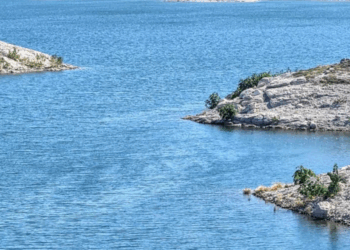 Sheinbaum afirma que “no se puede dar más agua” a EU de la que existe