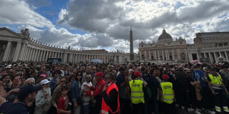 Unas 250 mil personas despidieron al Papa Francisco en la basílica de San Pedro