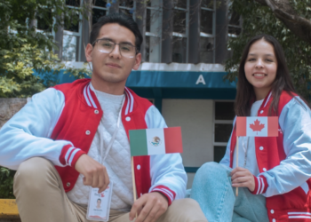 Realizan estudiantes UAQ viaje académico a Toronto, Canadá