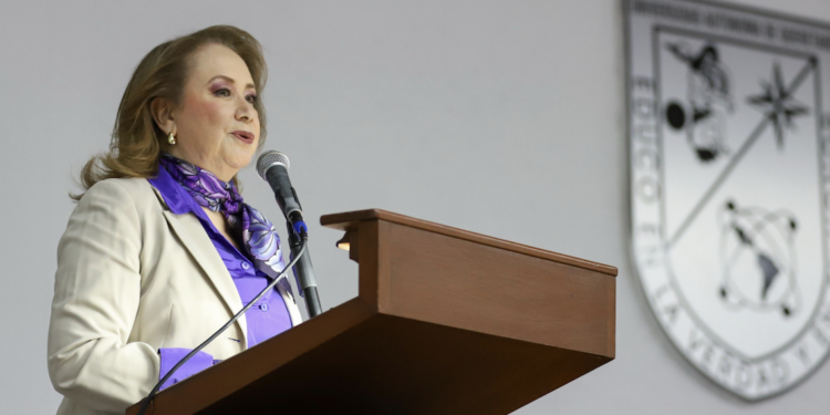 Realizan estudiantes UAQ viaje académico a Toronto, Canadá