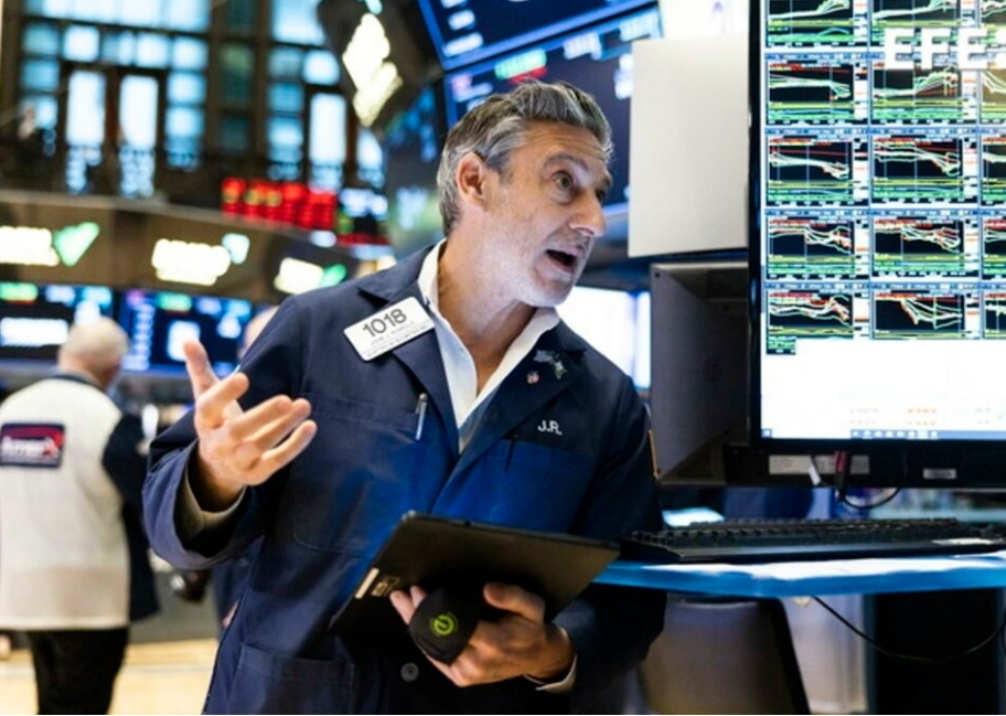 Wall Street cae casi el 6% en su peor día desde 2020 por terremoto arancelario de Trump