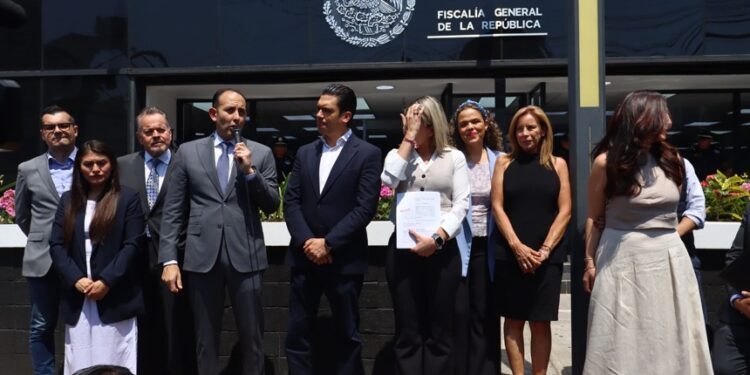 ‘Lava’ para García Luna; lo ligan con la familia Bartlett