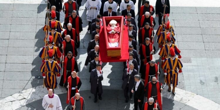 Los restos del Papa Francisco ya se encuentran en la Basílica de San Pedro