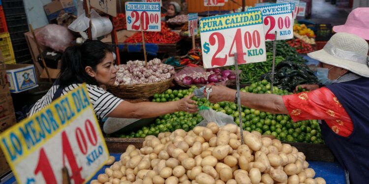 Inflación acelera a 3.96% durante la primera quincena de abril