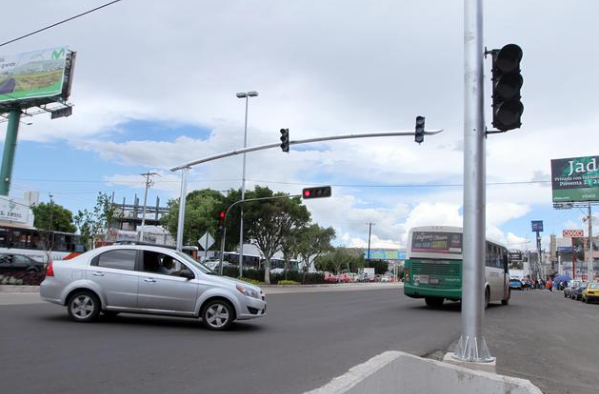 Restablecida la operación de semáforos en Querétaro
