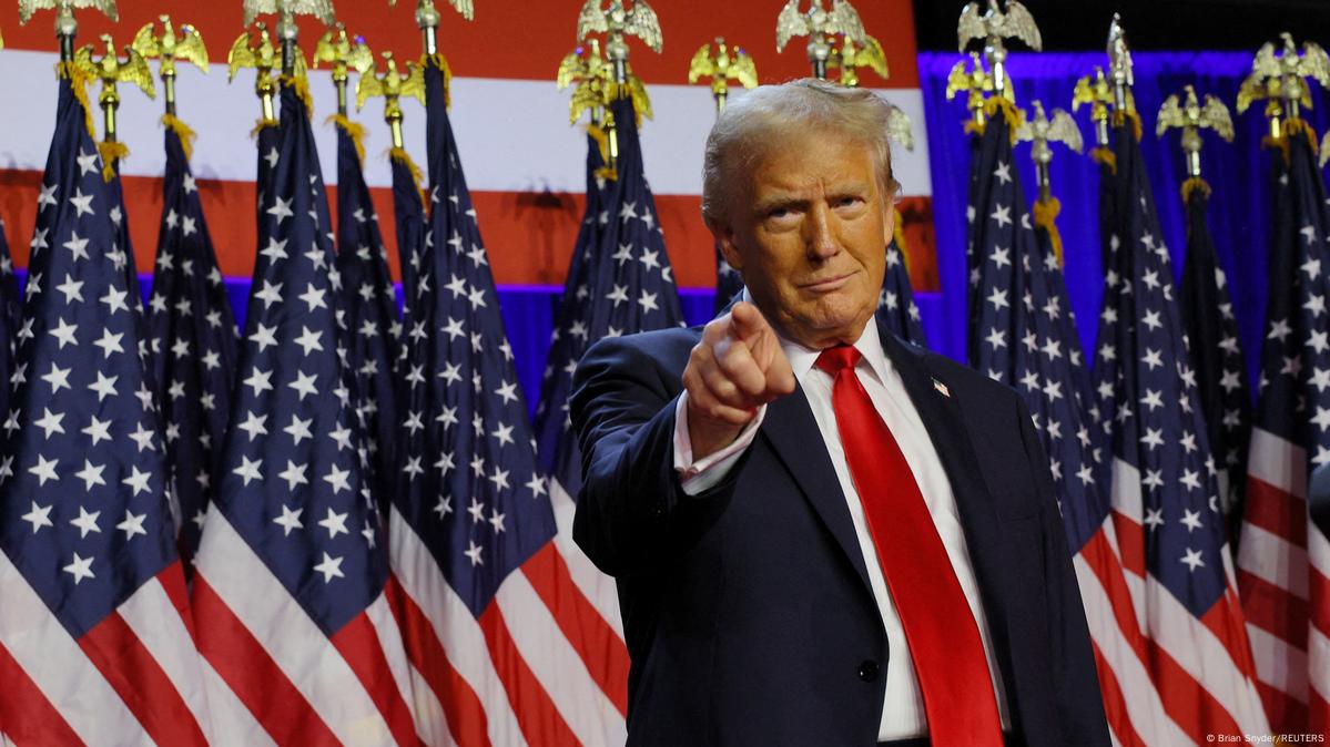 Pegaría a maquila reducir la jornada