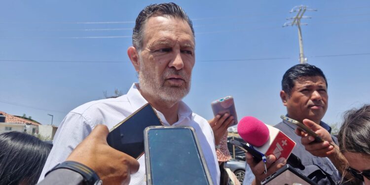 Respalda gobernador aplicación de la jornada de 40 horas paulatinamente