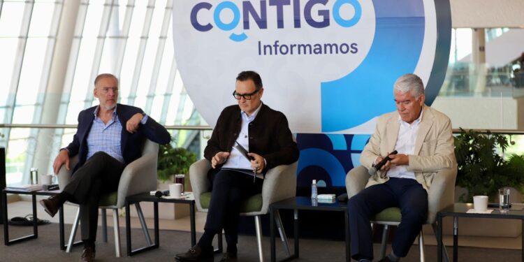 Presentan edición 2025 del Hackatón ‘EnerHack’ en Querétaro