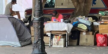 NO ES EL ZÓCALO. Es el Jardín Guerrero de Querétaro