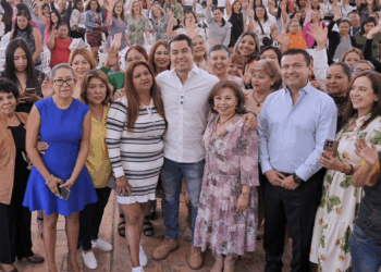 Festeja el 10 de mayo con más de mil 800 madres trabajadoras