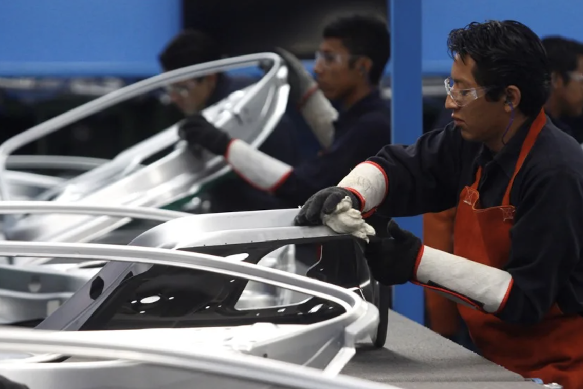 Cubren 27% de mexicanos lo esencial