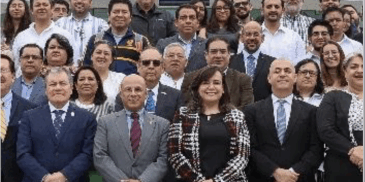 Anuncia Kuri vuelo en Madrid