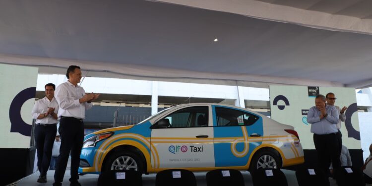 Presenta AMEQ nuevo modelo de QroTaxi