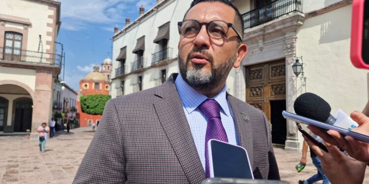 “Se acabó la fiesta en Mompaní”, dice Alcaraz tras operativo