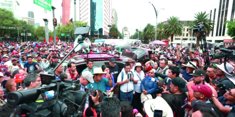 Ofrece 4T a CNTE soluciones; decidirán ‘bases’ si pactan