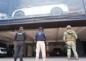 Coordina FGE 32 cateos en lotes y negocios del sector automotriz 
