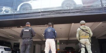 Coordina FGE 32 cateos en lotes y negocios del sector automotriz 