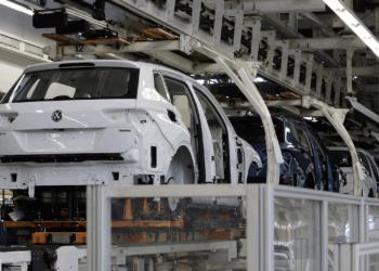 Exportación de autos se contrajo 2.9%