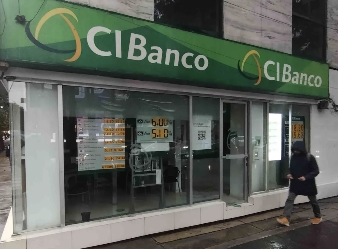 Bajan calificación a financieras señaladas