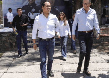 Entrega Felifer mejoramiento de imagen urbana en Prados