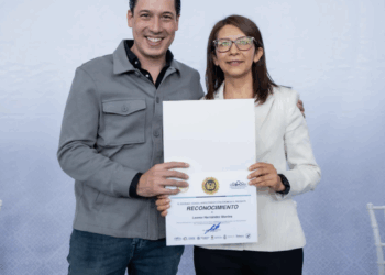 Entrega Felifer mejoramiento de imagen urbana en Prados