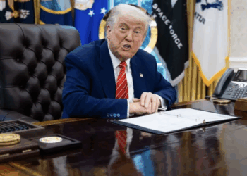 Insiste Trump en bajar tasas de Fed