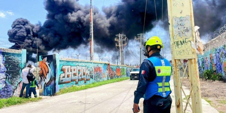 Incendio de subestación deja sin luz norte del municipio de Querétaro