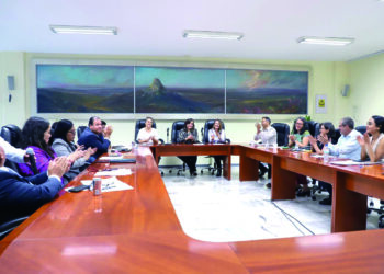 Retiran plan de reforma a UAQ