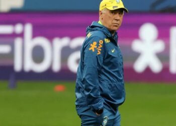 Ancelotti confía en Raphinha para que Brasil levante