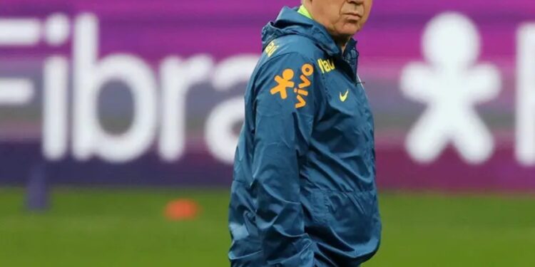 Ancelotti confía en Raphinha para que Brasil levante