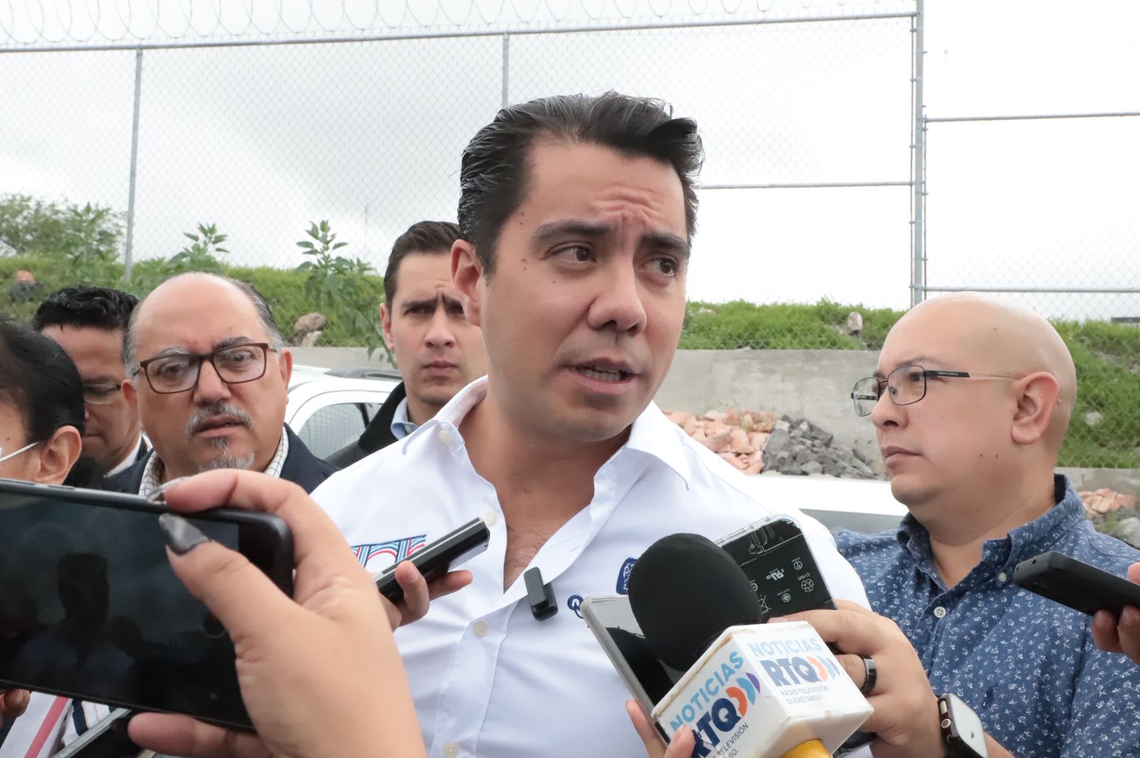 Atienden 49 trámites de denuncias de daños a vehículos por baches en la capital