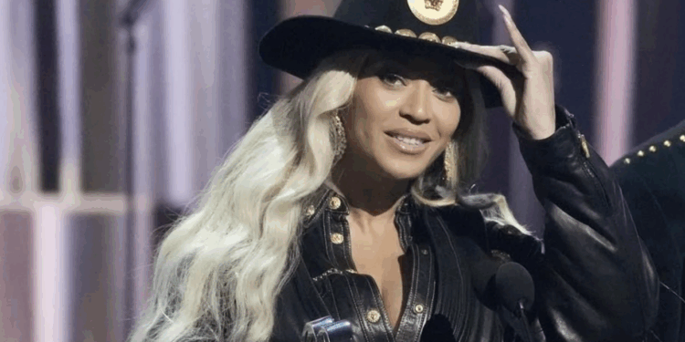 Se suma Andrew Garfield a “Artificial”, de Guadagnino