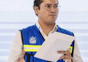 Santiago habla desde la ignorancia; está distraído: Arango