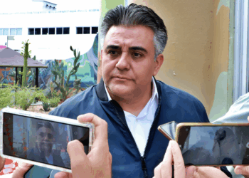 Inicia construcción de campo deportivo