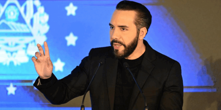 Bukele exige a México “rectificación” en caso narcoavioneta