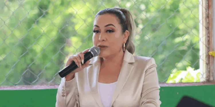 Atentan por tercera vez contra la alcaldesa de Cuitzeo, Michoacán