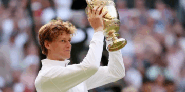 Jannik Sinner derroca a Carlos Alcaraz y conquista Wimbledon